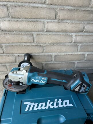 Makita vinkelsliber i kuffert