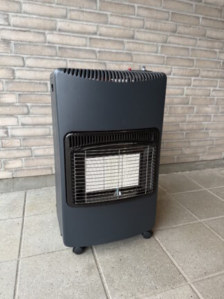 Gasvarmeovn foran mur