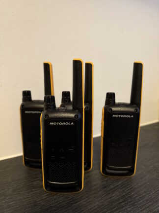 Motorola Walkie Talkies på bord