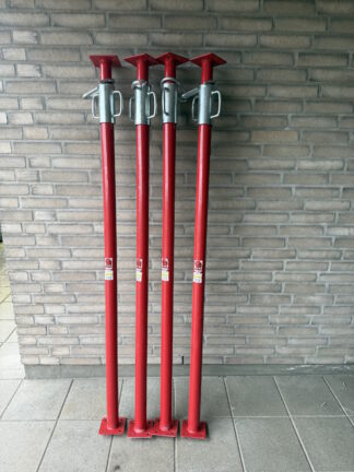 Fire røde soldater 4