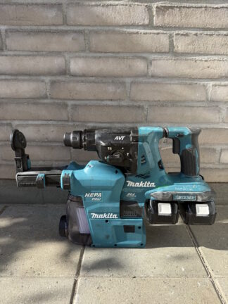 Makita Borehammer foran mur