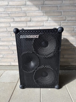 Soundboks set forfra